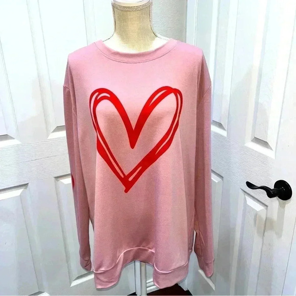 Plus sized 2XL Sweatshirt hearts pink/ red winter long lines pullover sc… - Picture 1 of 7